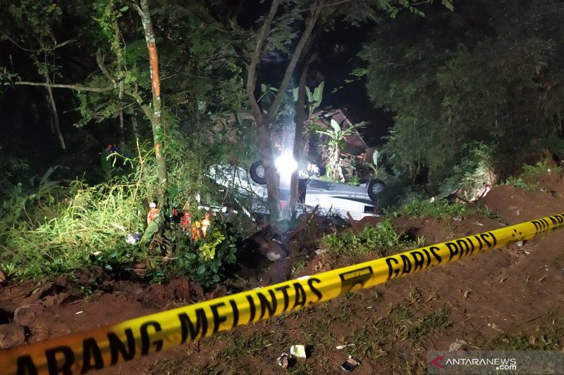 Siapa tersangka kasus kecelakaan bus di Sumedang?