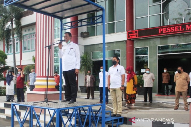 Bupati Pessel harapkan Disdikbud Pesisir Selatan tingkatkan ketersediaan layanan pendidikan