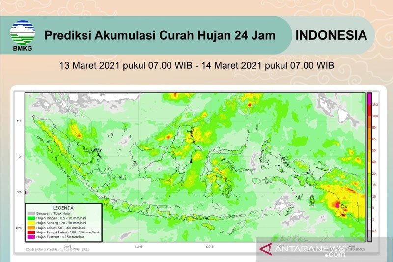 Hujan lebat diprakirakan terjadi di sejumlah daerah di Indonesia