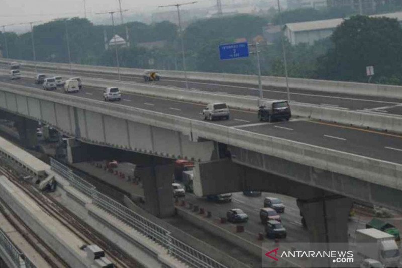 Jasa Marga tutup sebagian jalan tol Jakarta-Cikampek arah Cikampek