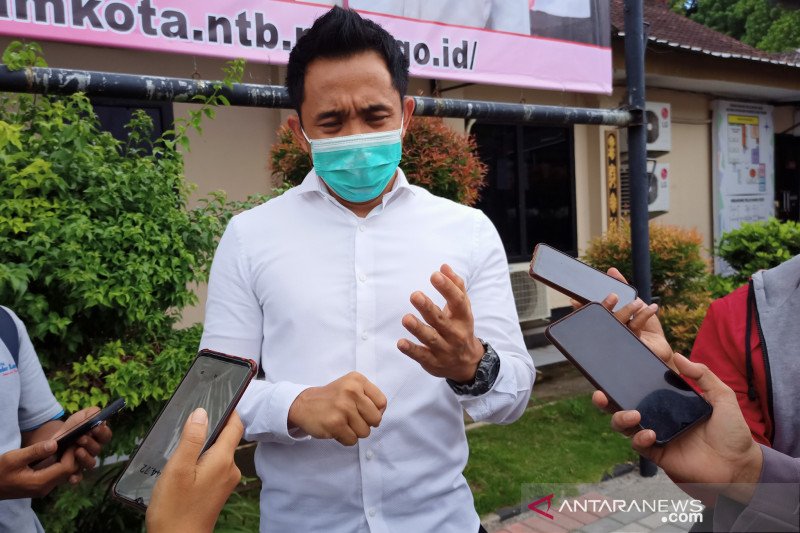 Penahanan eks anggota DPRD NTB tersangka asusila anak kandung ditangguhkan
