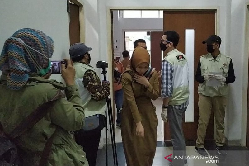 ASN Bandung Barat tetap di kantor saat penggeledahan KPK