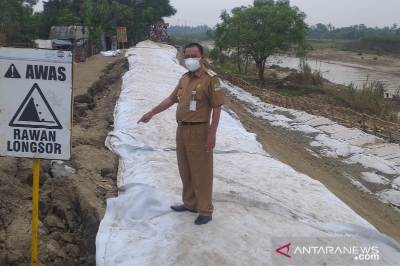 Pemerintah diminta perbaiki 37 titik tanggul rusak Sungai Citarum