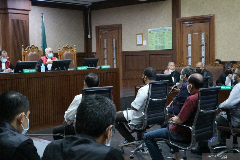 Mantan Dirut PT BTN didakwa rugikan keuangan negara hingga Rp279,627 miliar
