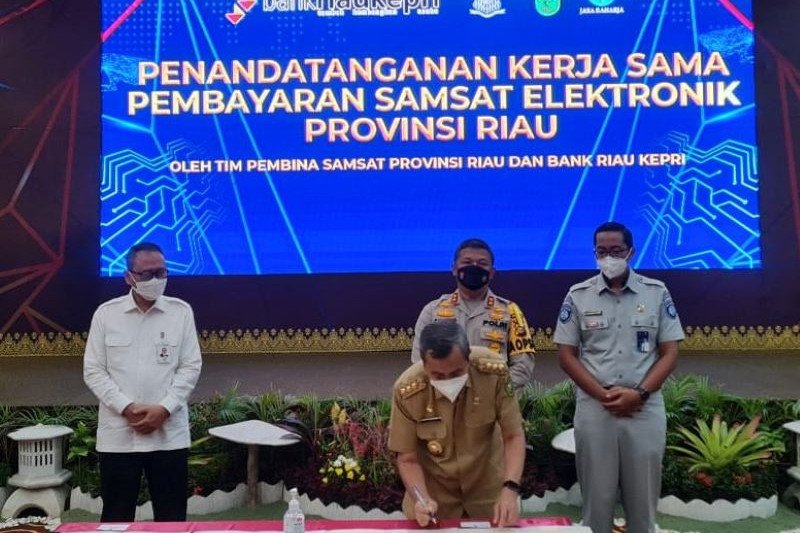 Mudahkan pembayaran pajak kendaraan, Bank Riau buka layanan E-Channel