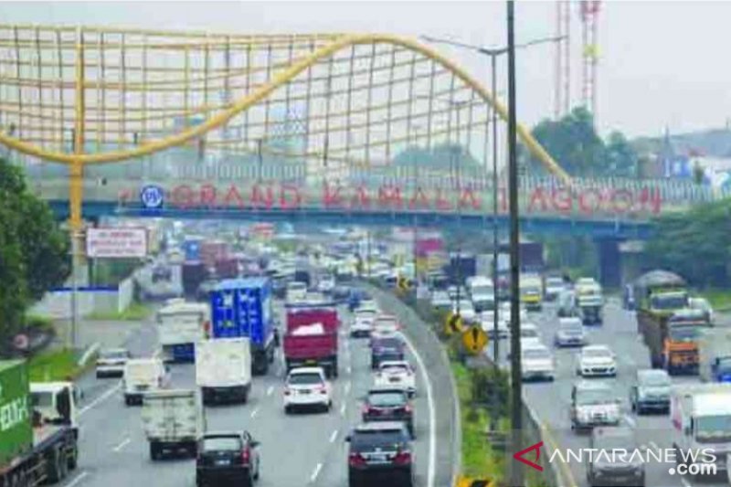 Pemkot Bekasi operasikan lampu lalu lintas Jembatan GKL