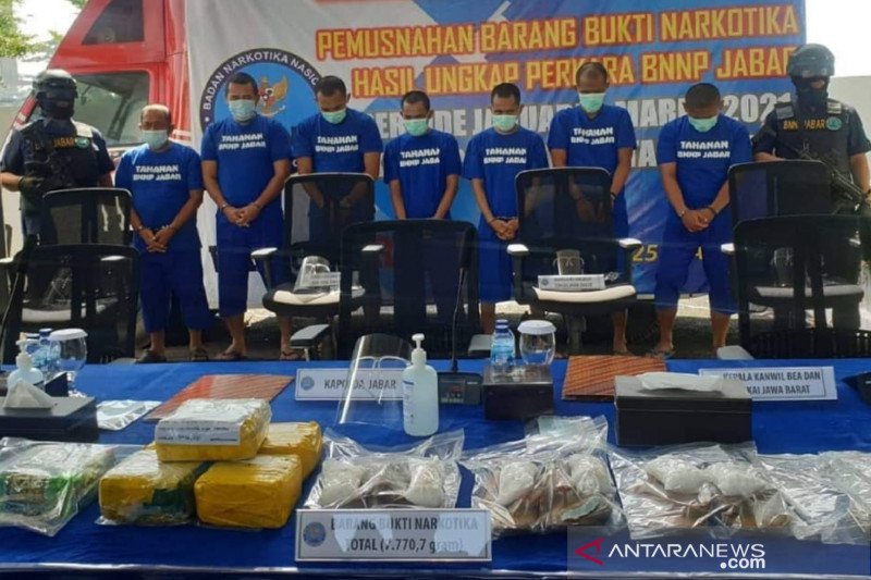 BNN Jabar musnahkan 7,7 Kg sabu-sabu sitaan Januari-Maret 2021