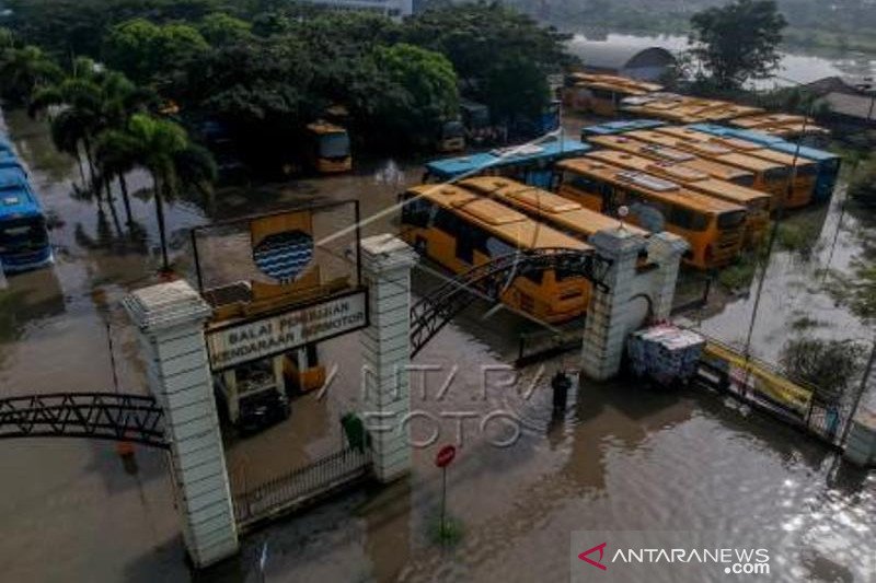 Balai Pengujian Kendaraan Bermotor Terendam Banjir