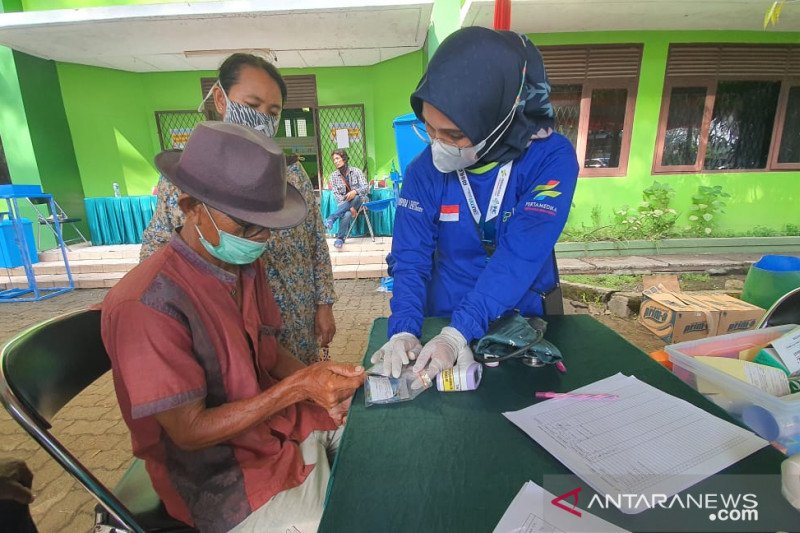 Pertamina buka posko layanan kesehatan untuk warga Balongan