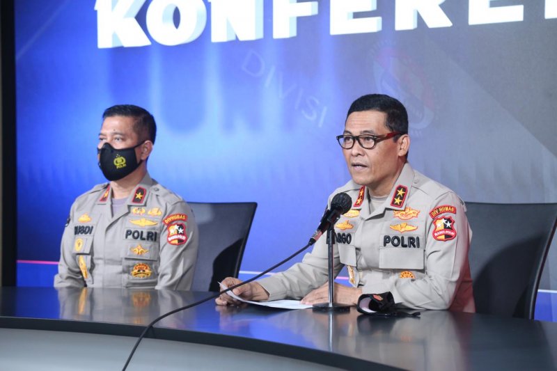 Pelaku bom Makassar pasangan suami istri baru menikah 6 bulan