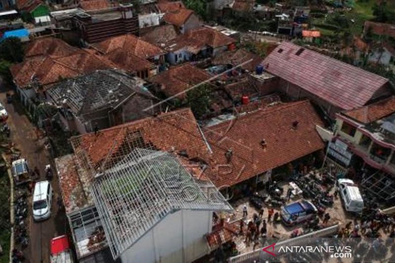 Bencana Angin Puting Beliung Di Kabupaten Bandung