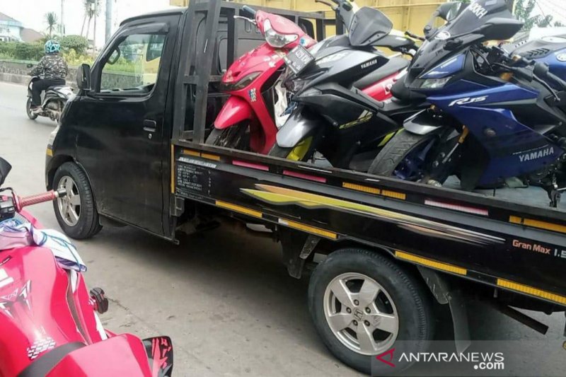 Polres Bekasi jaring sembilan motor knalpot bising