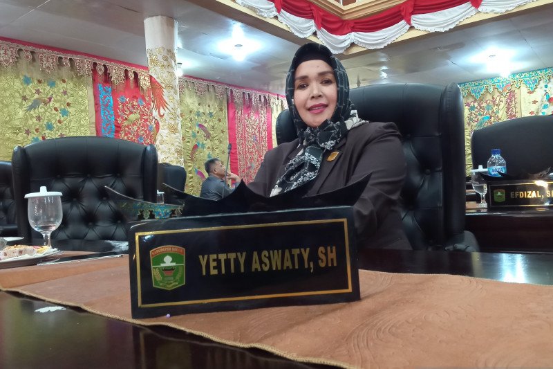 Legislator Kabupaten Solok minta Dinas Pertanian selesaikan persoalan kelangkaan pupuk subsidi