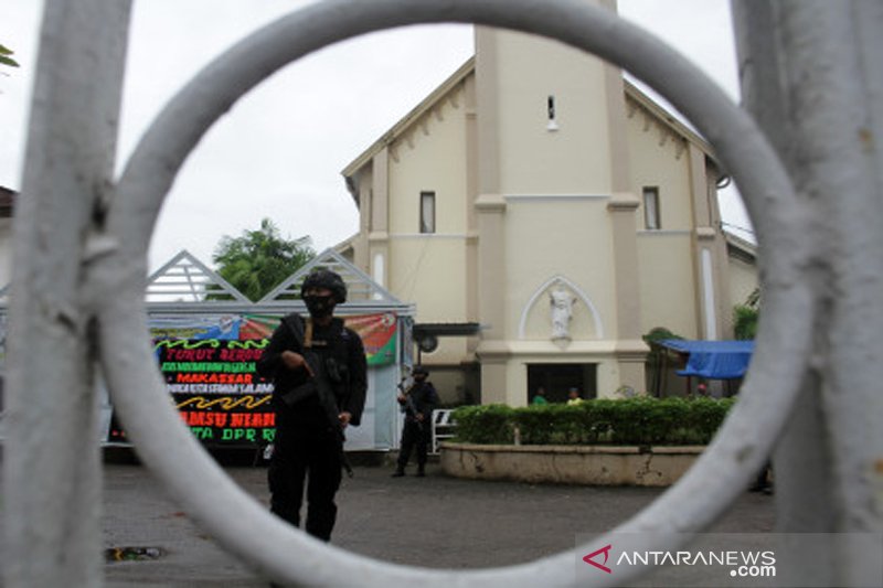 Penjagaan di Gereja Katedral Makassar diperketat