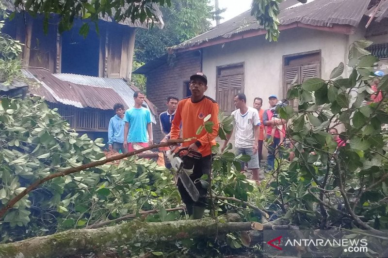 Angin kencang akibatkan 23 unit rumah rusak di Agam, berikut lokasinya