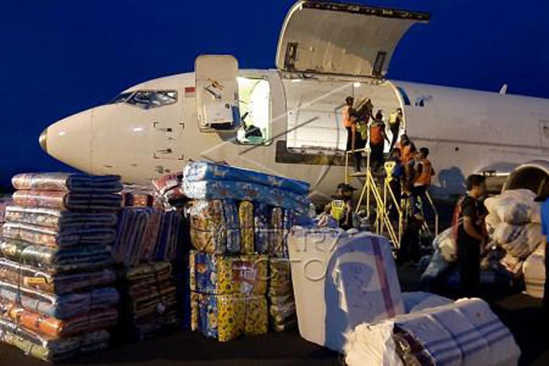 Bantuan logistik untuk korban banjir NTT