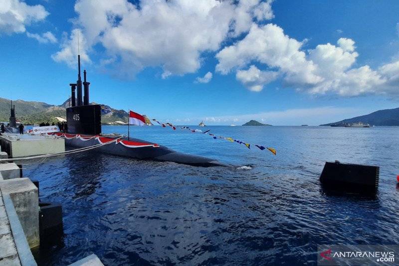 KRI Aligoro - 405 sandar di Natuna setelah peresmian