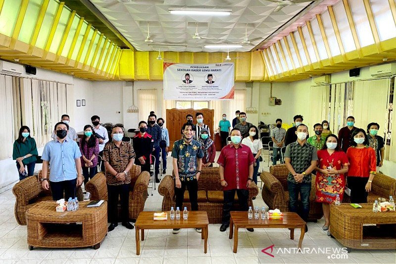 Pemuda Kalteng dipacu kembangkan diri hadapi globalisasi
