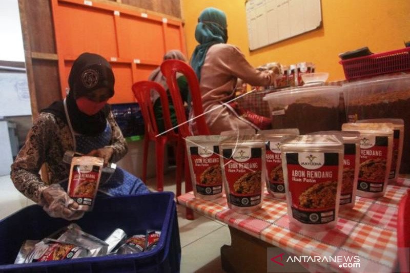 Produksi Abon Berbahan Dasar Ikan