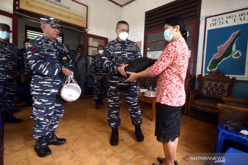 DANLANTAMAL VIII MANADO TINJAU KANDIDAT KAMPUNG BAHARI NUSANTARA