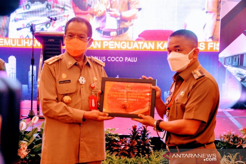 Palu dapat penghargaan perencanaan kota terbaik dari Gubernur Sulteng