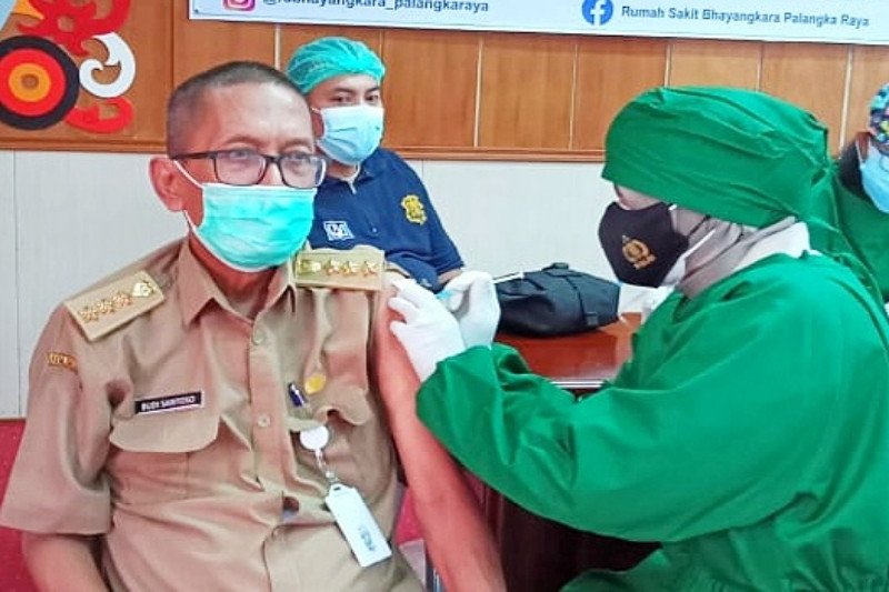 Personel Tagana Kalteng antusias ikuti vaksinasi COVID-19