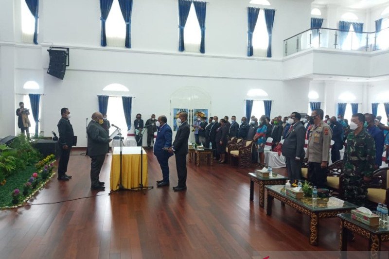 Pemprov Papua sahkan pengangkatan Yoel Mulait jabat Wakil Ketua I MRP