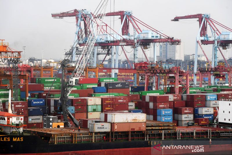 Neraca perdagangan Indonesia surplus 2,19 miliar dolar AS pada April 2021