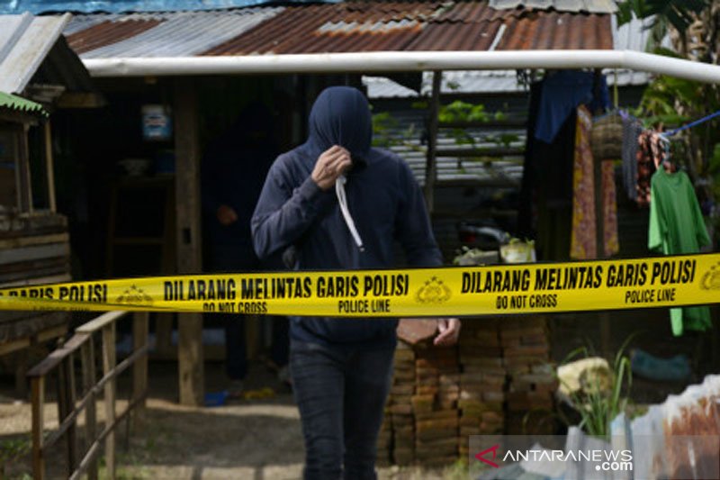 Penggerebekan terduga teroris di Makassar