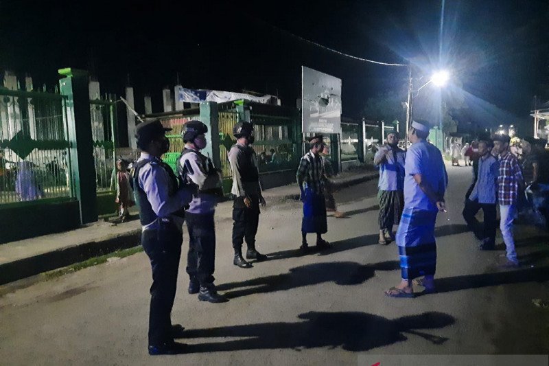 Pastikan aman dan kondusif, Polsek Alas lakukan pengamanan Salat Tarawih