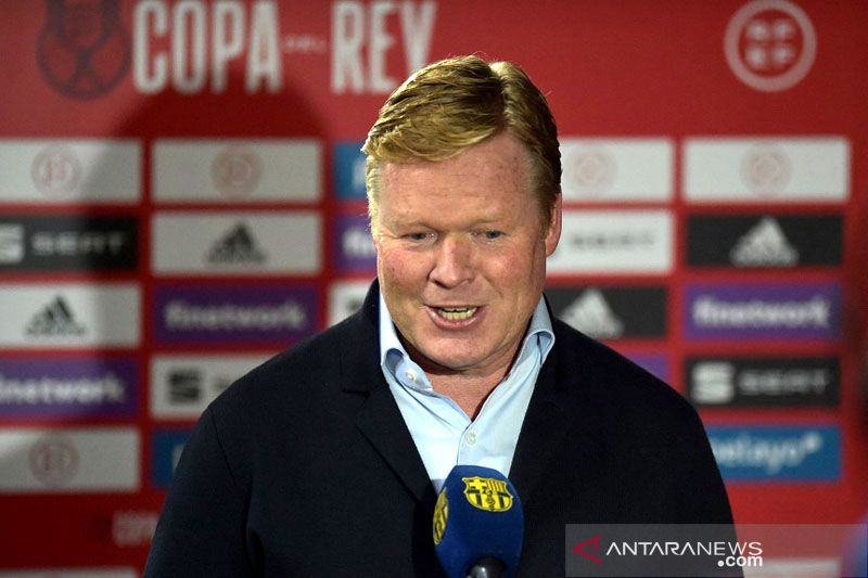 Ronald Koeman tetap latih Barcelona musim depan, kata Laporta