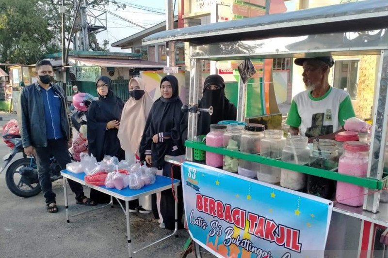 Komunitas S3 lariskan dagangan "Pejuang Nafkah" di Bukittinggi Agam, begini caranya