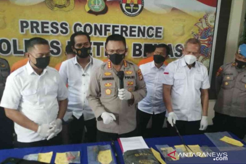 Polisi beberkan modus & peran pelaku ganjal ATM Bekasi