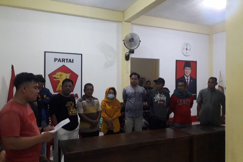Ditemukan berduaan malam-malam bersama sespri wanita di kantor Gerindra, Ketua DPRD Pasaman Barat minta maaf (Video)