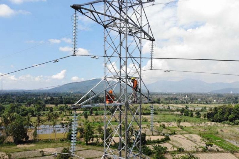 PLN bangun SUTT jalur baru untuk mendukung MotoGP Mandalika Lombok