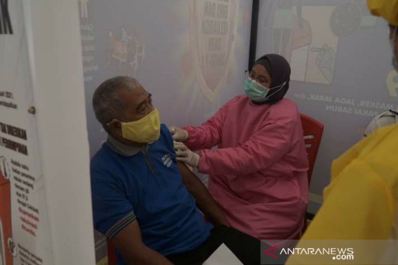 Pemkot Kendari maksimalkan vaksinasi kelompok lansia meski Ramadhan