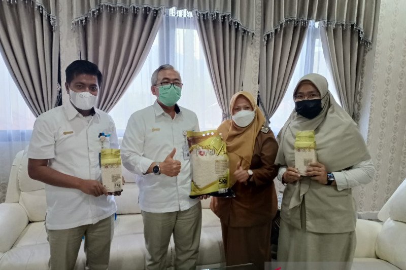 Bulog Sulteng perkenalkan beras fortivit kepada Pemkot Palu