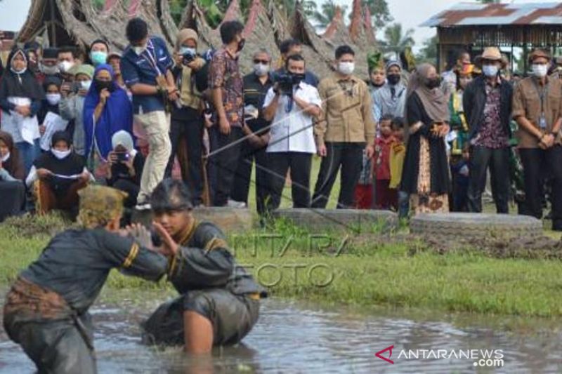 Kunjungan Menparekraf Ke Sumatera Barat