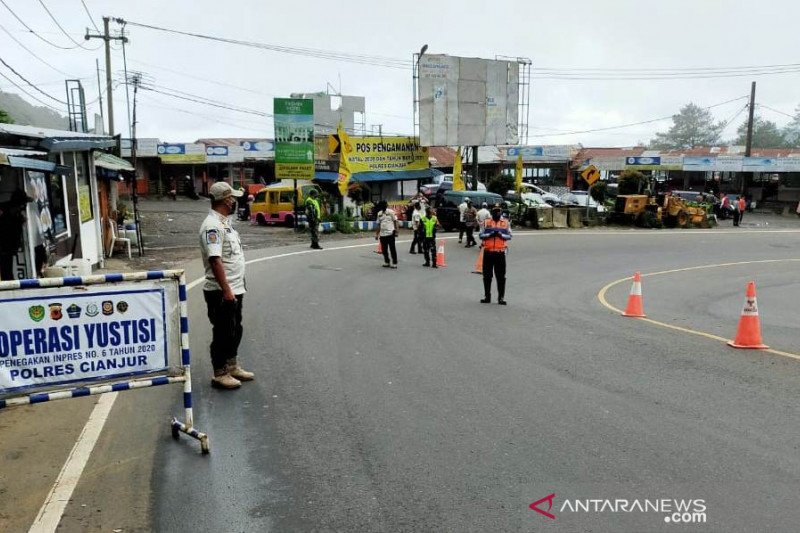 Cegah mudik, jalur tikus dan jalur alternatif di Cianjur dijaga ketat