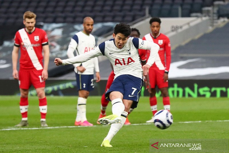 Tottenham bekuk Southampton 2-1 dalam debut kepelatihan Ryan Mason