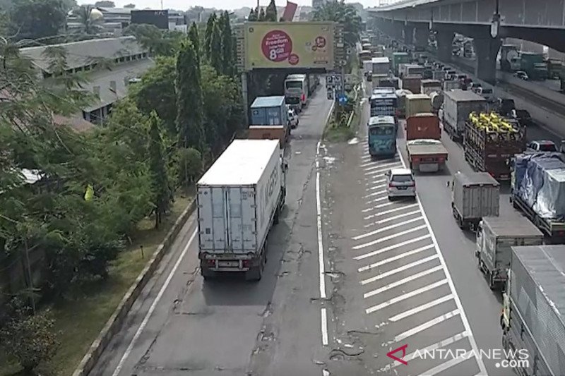 Rekonstruksi tiga titik Tol Jakarta-Cikampek dilanjutkan