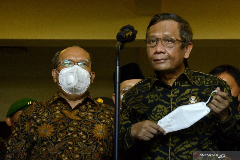 Sepekan, hoaks Jokowi pulang kampung sampai Tengku Zul wafat