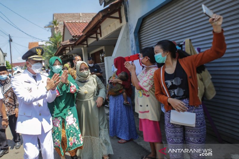 Bupati Bandung baru ajak warga bersatu bangkit atasi situasi krisis