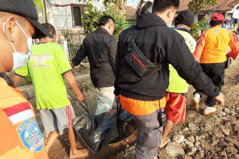 Jasad warga yang tenggelam di Sungai Cipelang Indramayu ditemukan