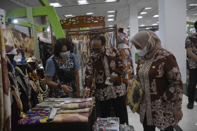 Bupati sebut Pasar Lebaran Sleman jaga keberlangsungan UMKM di masa pandemi