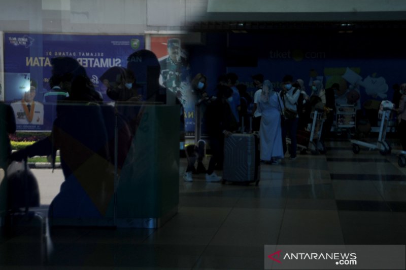 Arus mudik di Bandara SMB II Palembang, Minggu alami peningkatan