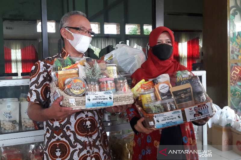 Gerakan Belanja Produk UMKM disambut baik pelaku usaha Temanggung