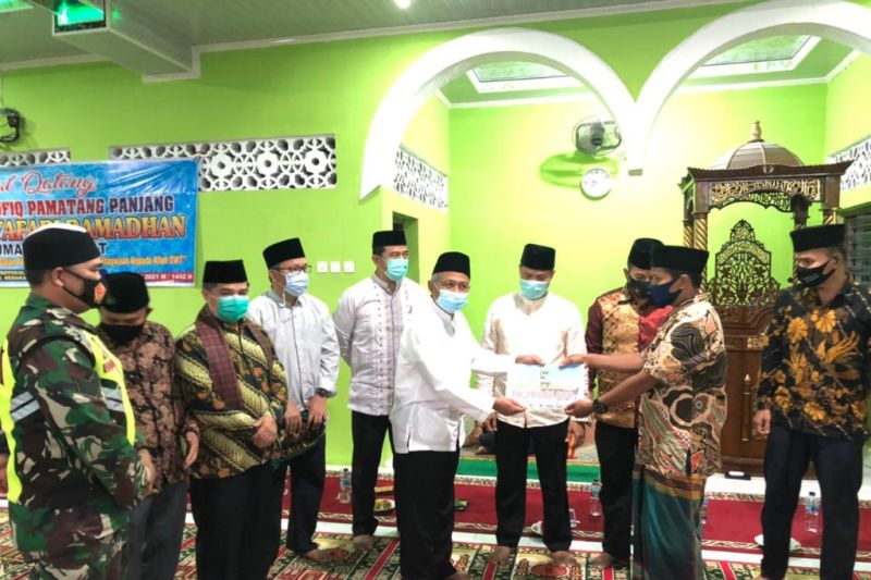 Pj. Sekda Sumbar Benni Warlis ajak masyarakat perkuat prokes hindari Covid-19