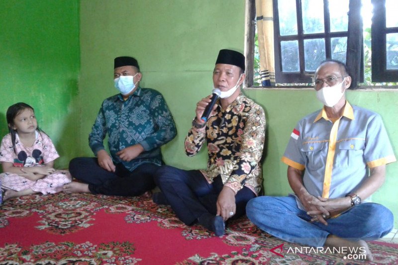 Paman yani taruh perhatian masalah "tanbun" kotabaru kalsel