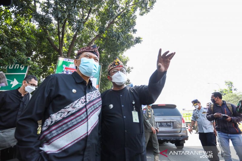 Pemkot Bandung evaluasi adanya kemacetan akibat penyekatan pemudik di Cibiru